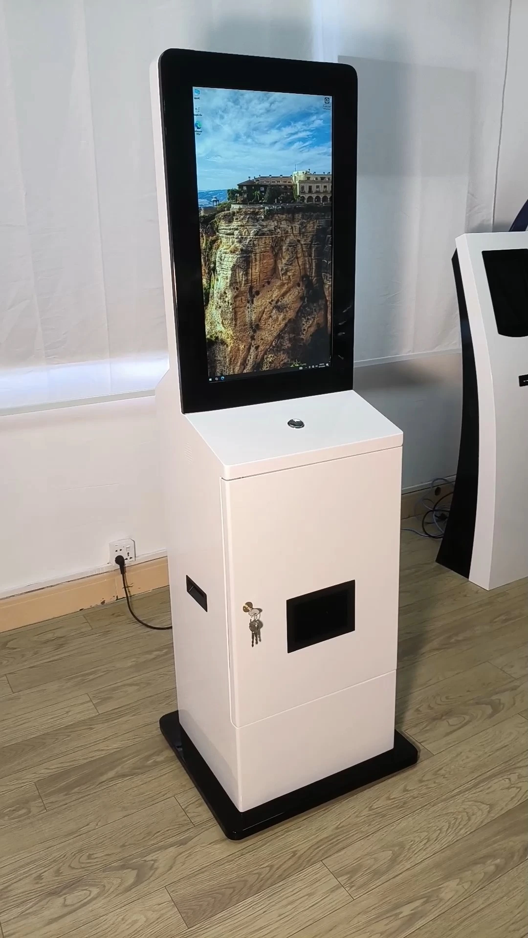 Hotel Kiosk 21.5 Bill Payment Ticket Kiosk Self Check in Passport Scanner Card Dispenser Kiosk Cash Recycler Machine 1